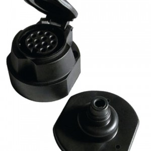 13-pole trailer socket with switch-off contact for rear fog light
