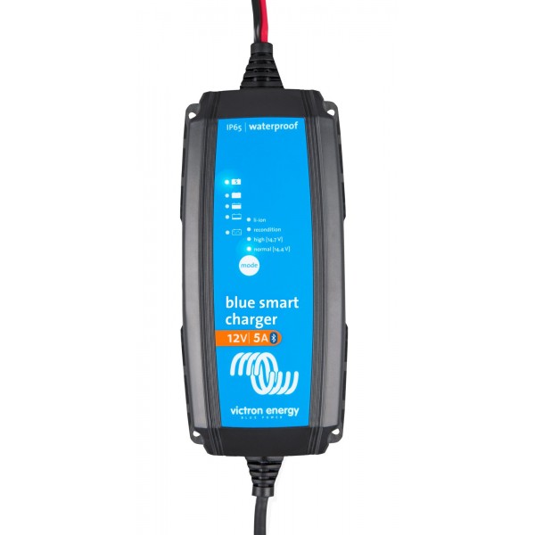 Зарядно устройство Victron Blue Smart IP65s Charger 12/5 + DC connector