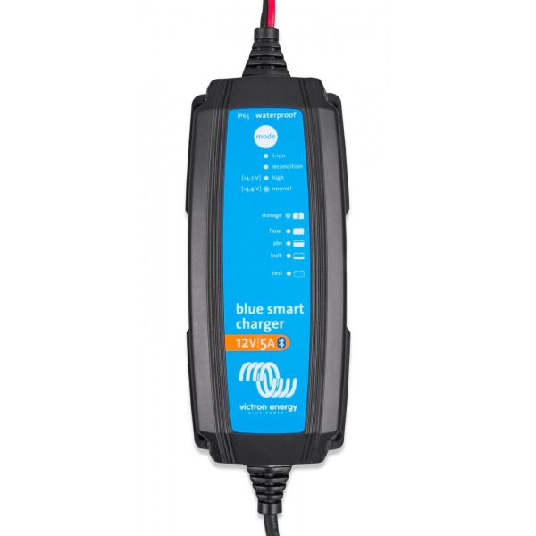 Зарядно устройство Victron Blue Smart IP65s Charger 12/5 + DC connector