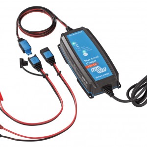 Зарядно устройство Victron Blue Smart IP65s Charger 12/5 + DC connector